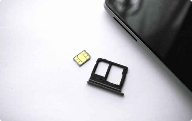 端末やSIMカードは返却が必要?